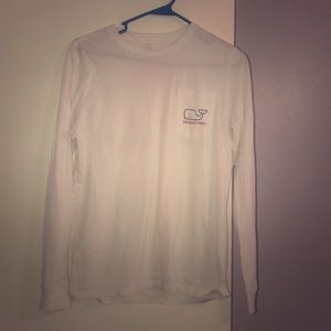 Vineyard Vine, Happy Holiday tee.